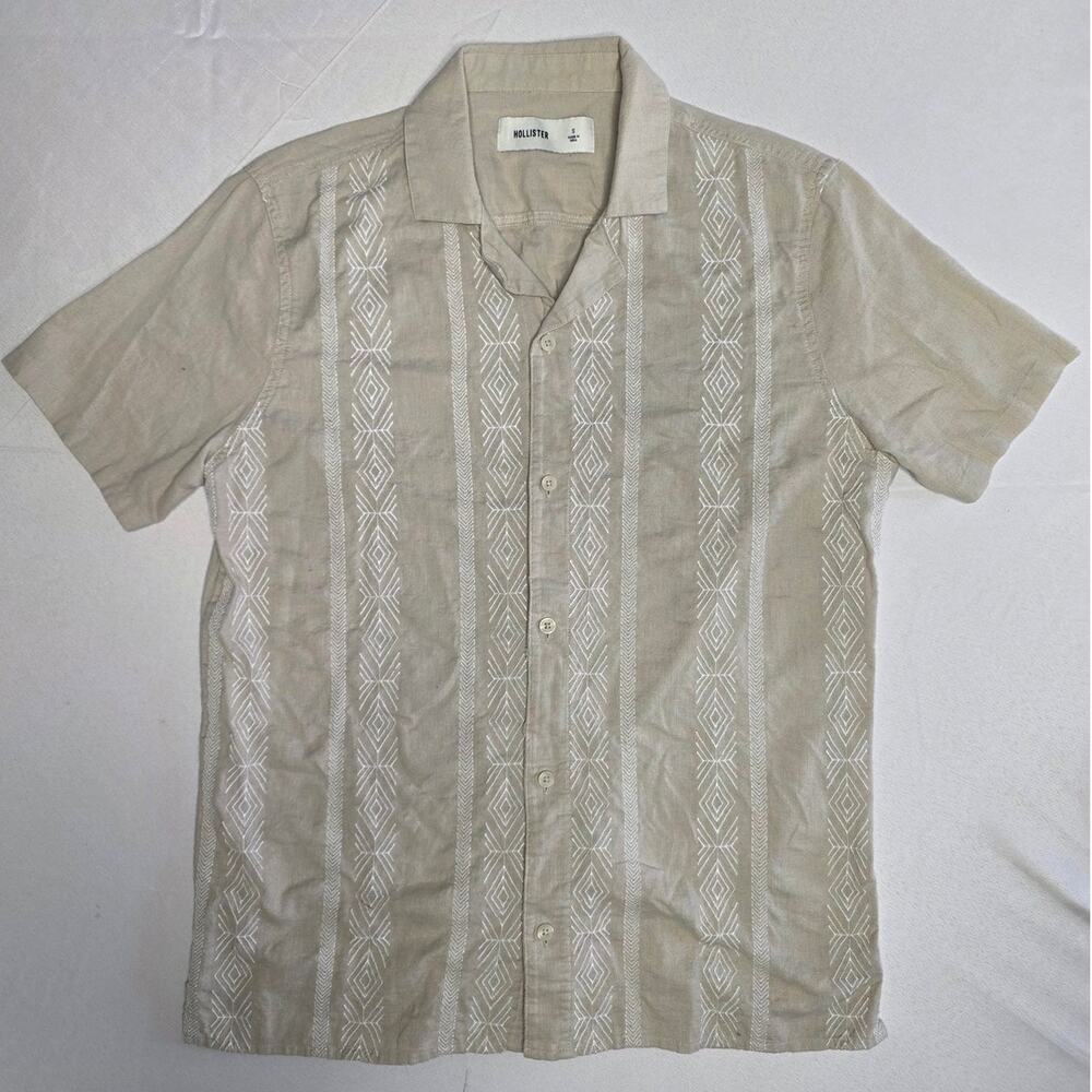 Hollister short-sleeve button-down cotton shirt Size S